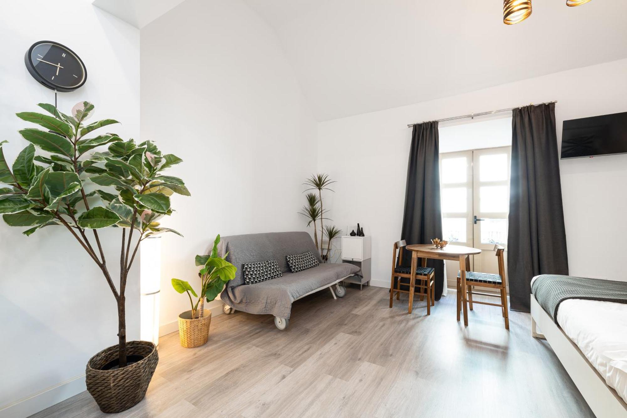 H2m Hiniestrosa French Balcony Aacc Wifi *